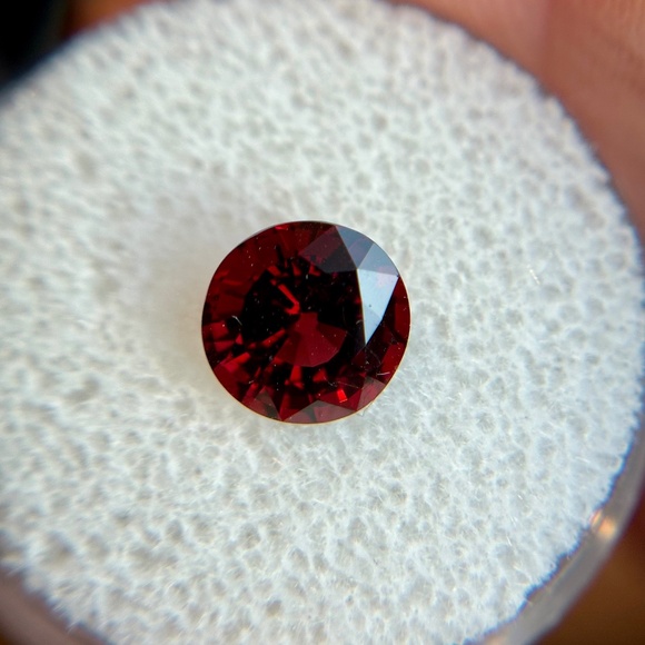 🔥 2.16 CT Natural RED SPINEL Burma Deep Red UNTREATED Investment Gemstone - Picture 1 of 2